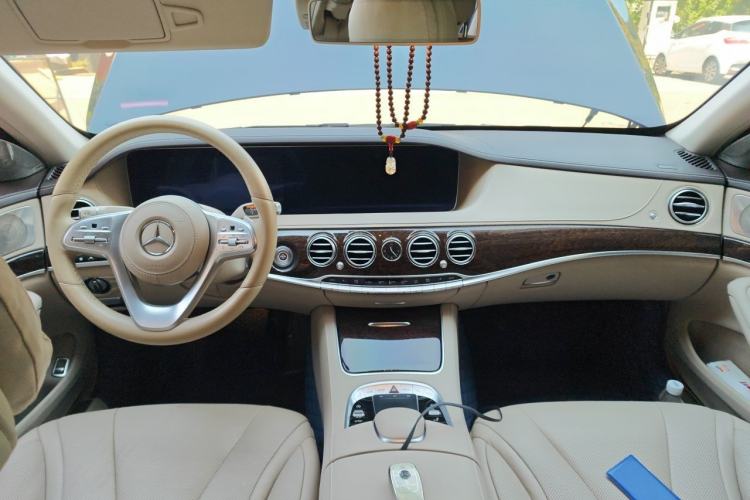 Used Mercedes-Benz S-Class 2018 S 320 L Center Console