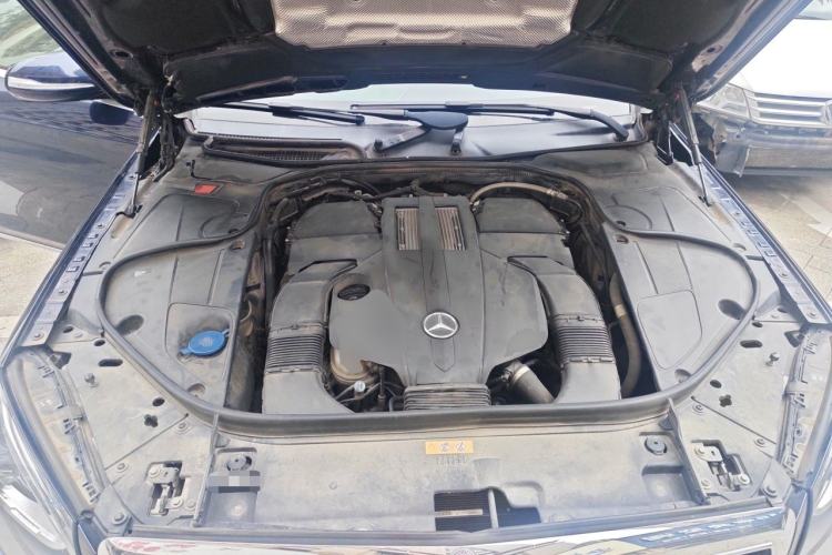 Used Mercedes-Benz S-Class 2018 S 320 L Engine Bay