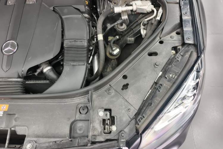 Used Mercedes-Benz S-Class 2018 S 320 L Engine Bay Left