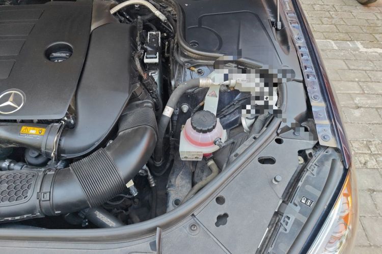 Used Mercedes-Benz S-Class 2018 S 320 L Engine Bay Left