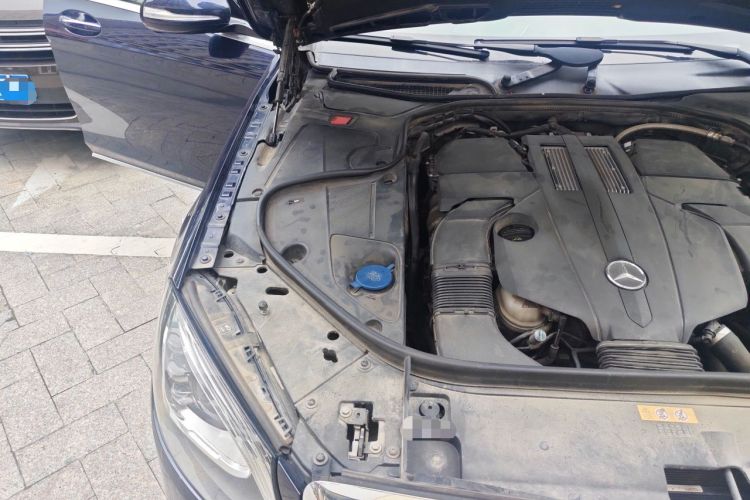 Used Mercedes-Benz S-Class 2018 S 320 L Engine Bay Right