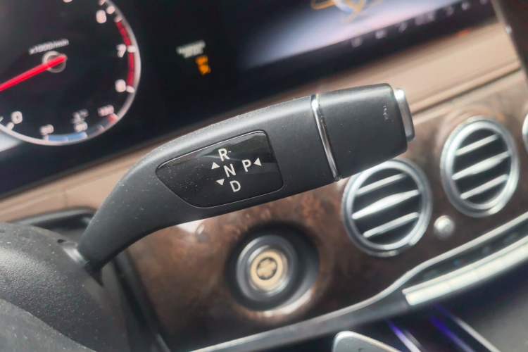 Used Mercedes-Benz S-Class 2018 S 350 L Gear Lever
