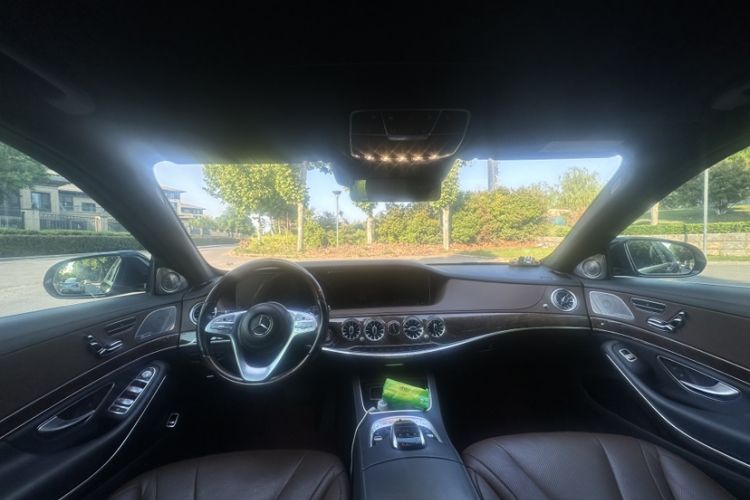 Used Mercedes-Benz S-Class 2018 S 350 L Interior 1
