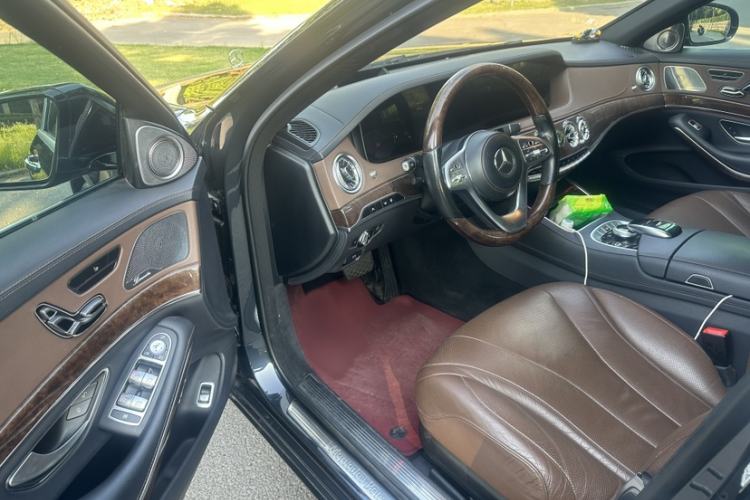 Used Mercedes-Benz S-Class 2018 S 350 L Interior 6