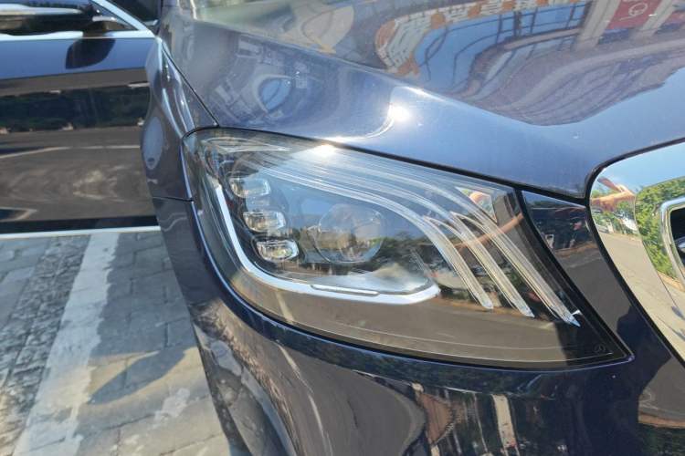 Used Mercedes-Benz S-Class 2018 S 320 L Right Front Headlight