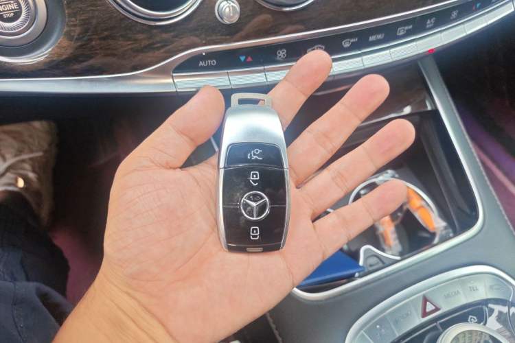 Used Mercedes-Benz S-Class 2018 S 320 L Vehicle Key