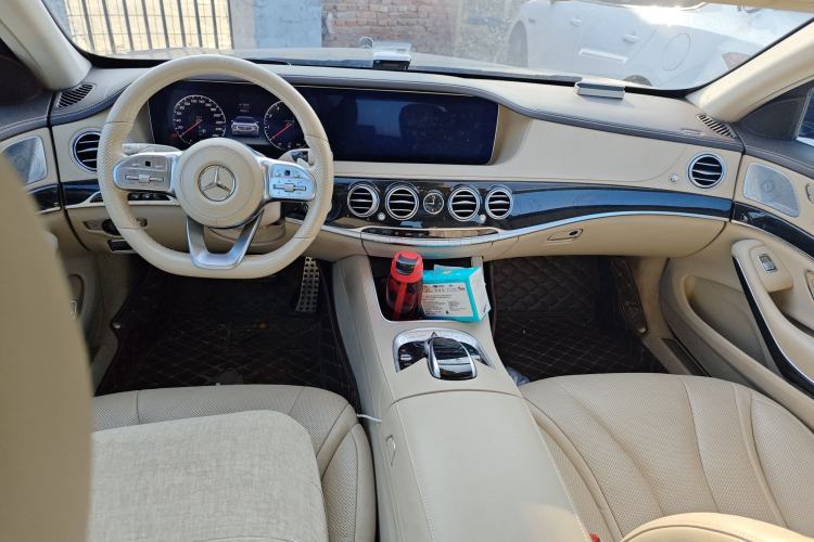 Used Mercedes-Benz S-Class 2018 S 450 L 4MATIC Center Console