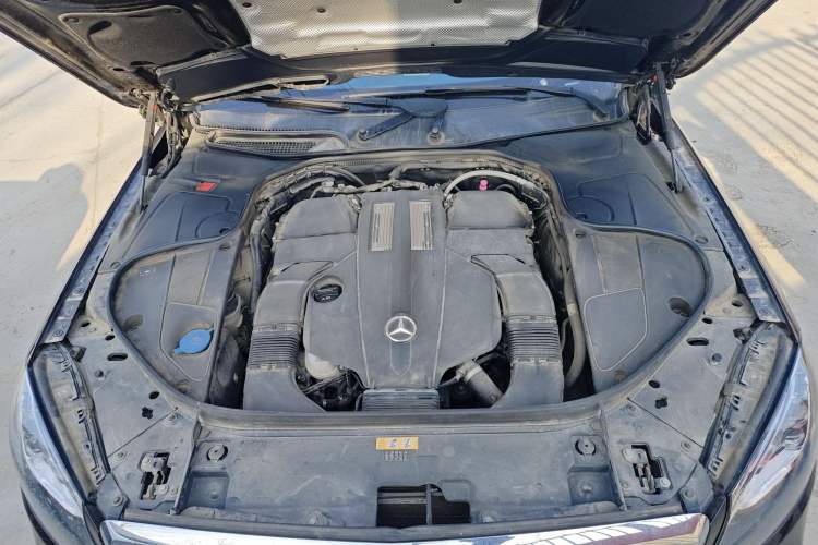 Used Mercedes-Benz S-Class 2018 S 450 L 4MATIC Engine Bay
