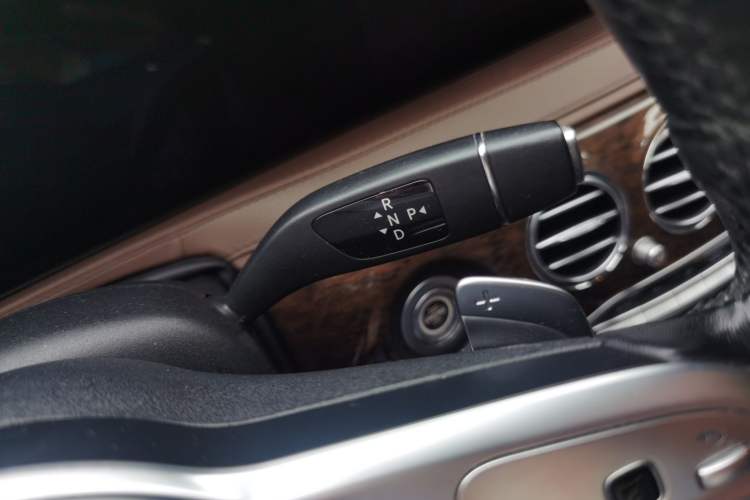 Used Mercedes-Benz S-Class 2018 S 320 L Gear Lever