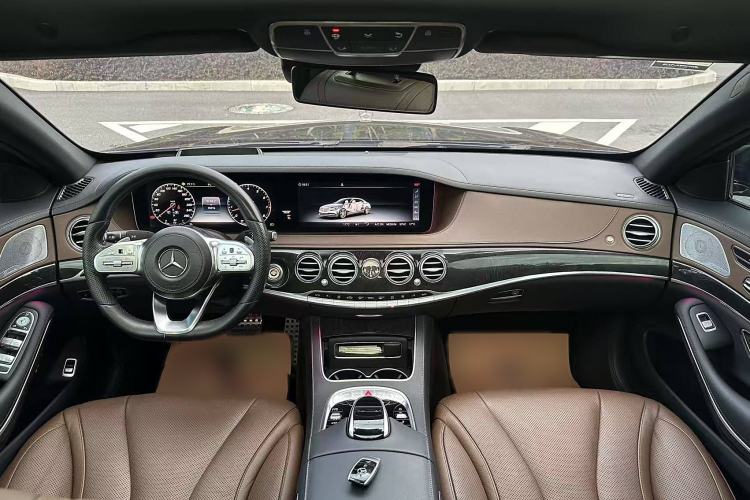 Used Mercedes-Benz S-Class 2018 S 450 L 4MATIC Excellence Special Edition Interior 2