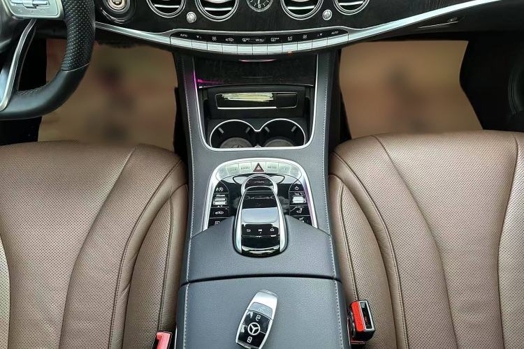 Used Mercedes-Benz S-Class 2018 S 450 L 4MATIC Excellence Special Edition Interior 6