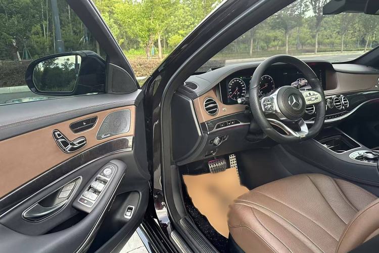 Used Mercedes-Benz S-Class 2018 S 450 L 4MATIC Excellence Special Edition Interior 8