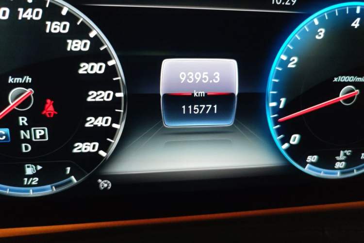 Used Mercedes-Benz S-Class 2018 S 450 L 4MATIC Excellence Special Edition Odometer Close Up