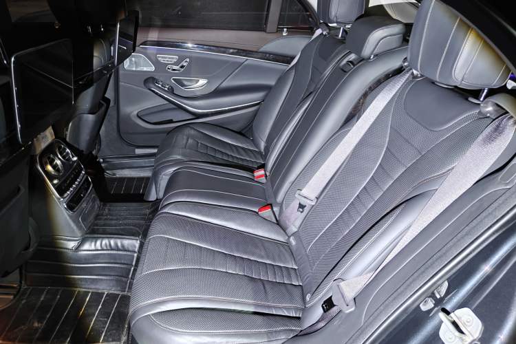 Used Mercedes-Benz S-Class 2018 S 500 L 4MATIC Left Rear Seat