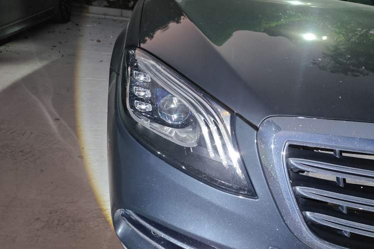 Used Mercedes-Benz S-Class 2018 S 500 L 4MATIC Right Front Headlight