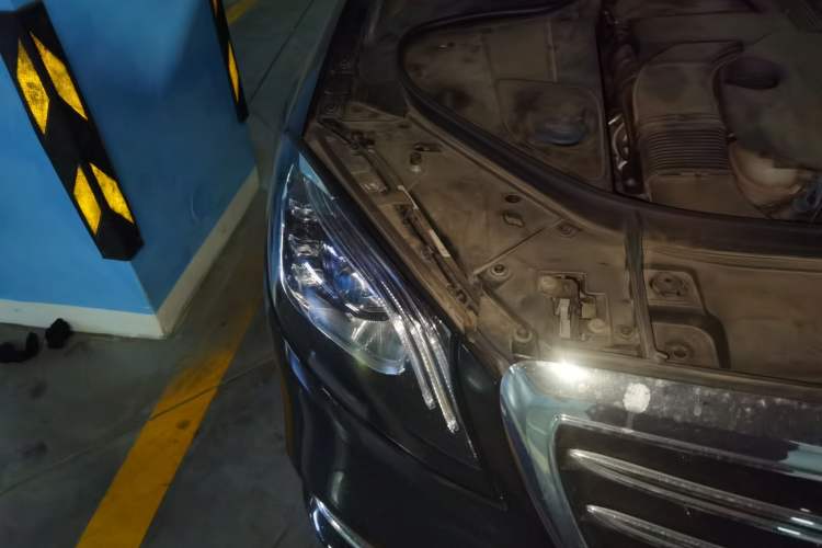 Used Mercedes-Benz S-Class 2018 S 320 L Right Front Headlight