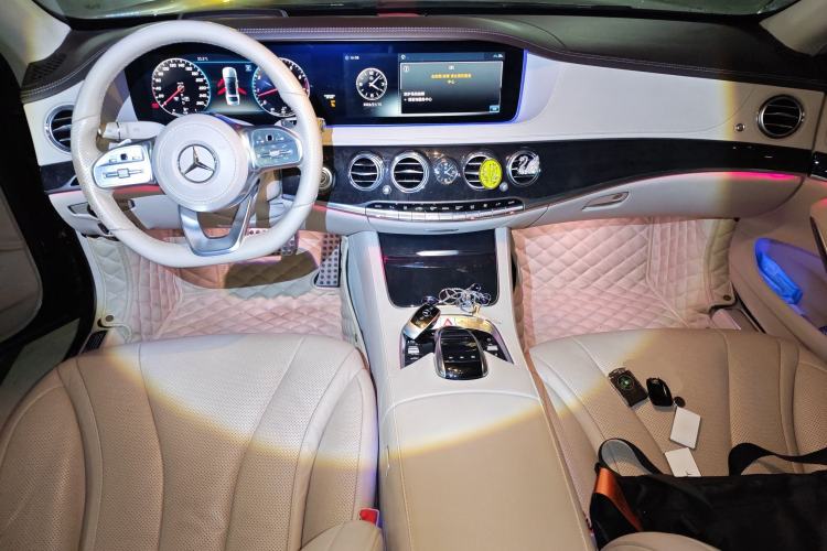 Used Mercedes-Benz S-Class 2018 S 450 L 4MATIC Center Console