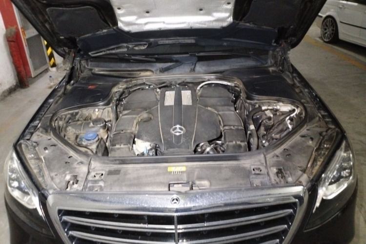 Used Mercedes-Benz S-Class 2018 S 350 L Engine Bay