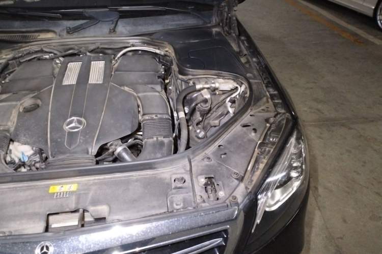 Used Mercedes-Benz S-Class 2018 S 350 L Engine Bay Left