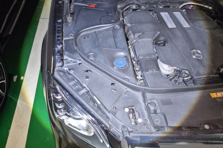 Used Mercedes-Benz S-Class 2018 S 450 L 4MATIC Engine Bay Right