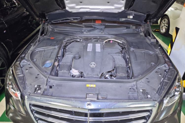 Used Mercedes-Benz S-Class 2018 S 450 L 4MATIC Engine Bay