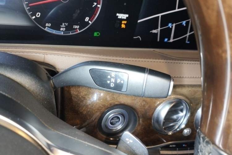 Used Mercedes-Benz S-Class 2018 S 350 L Gear Lever