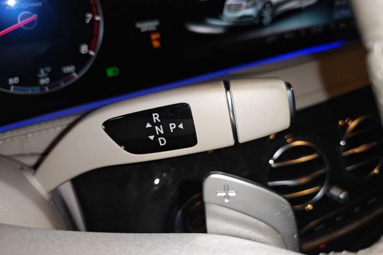 Used Mercedes-Benz S-Class 2018 S 450 L 4MATIC Gear Lever
