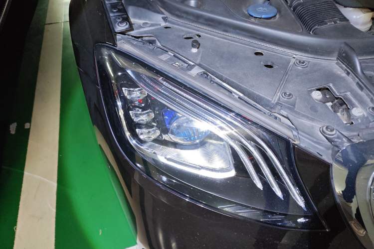 Used Mercedes-Benz S-Class 2018 S 450 L 4MATIC Right Front Headlight