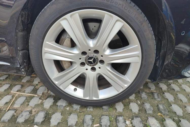 Used Mercedes-Benz S-Class 2018 S 450 L Right Front Wheel Hub