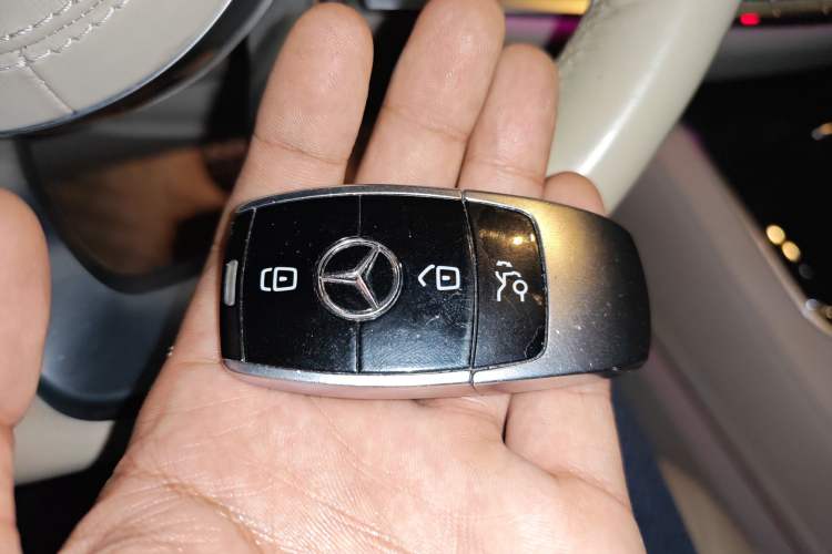 Used Mercedes-Benz S-Class 2018 S 450 L 4MATIC Vehicle Key