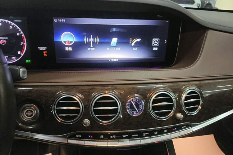 Used Mercedes-Benz S-Class 2018 S 320 L Audio And AC Panel