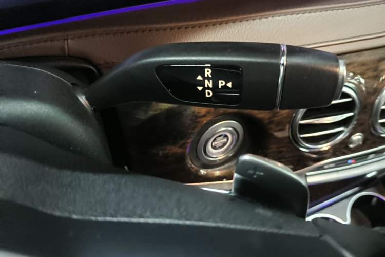 Used Mercedes-Benz S-Class 2018 S 320 L Gear Lever