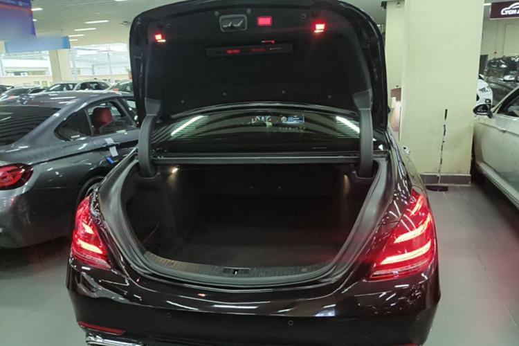 Used Mercedes-Benz S-Class 2018 S 320 L Trunk