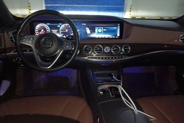 Used Mercedes-Benz S-Class 2018 S 320 L Center Console