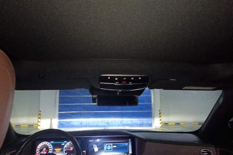 Used Mercedes-Benz S-Class 2018 S 320 L Headliner