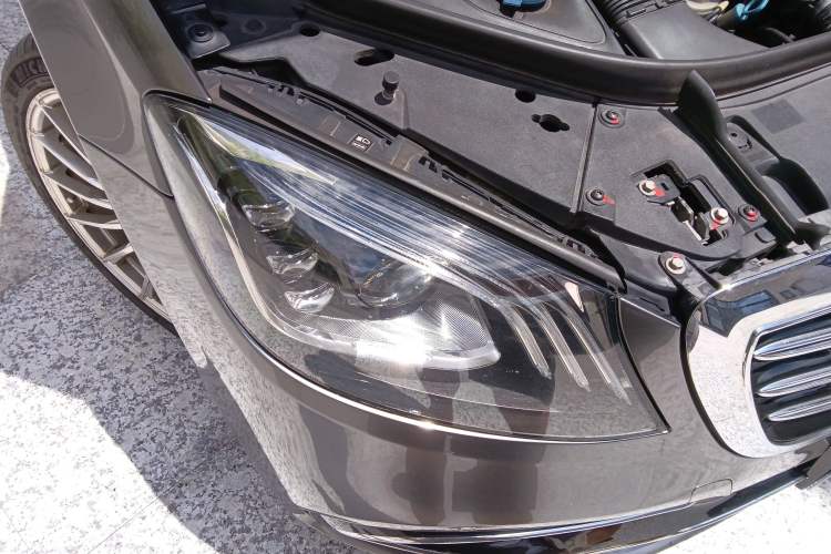 Used Mercedes-Benz S-Class 2018 S 350 L Right Front Headlight