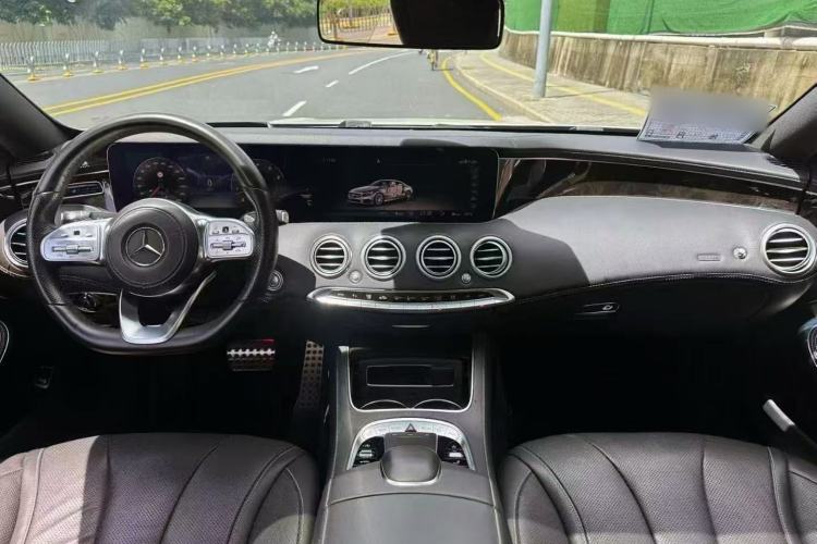 Used Mercedes-Benz S-Class 2018 S 450 4MATIC Coupe Interior 4