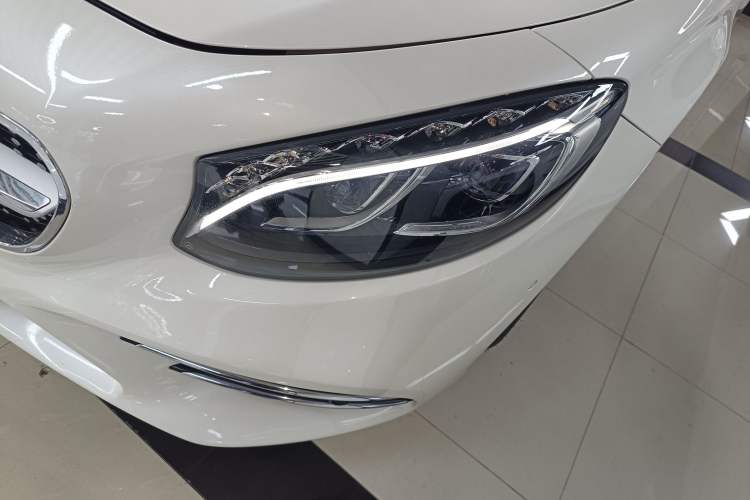 Used Mercedes-Benz S-Class 2018 S 450 4MATIC Coupe Left Front Headlight