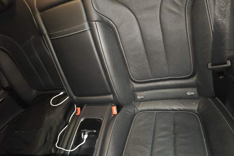 Used Mercedes-Benz S-Class 2018 S 450 4MATIC Coupe Left Rear Seat