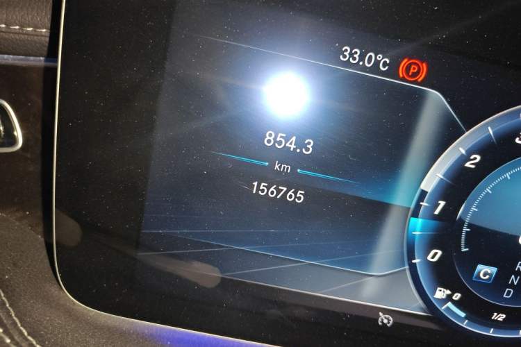 Used Mercedes-Benz S-Class 2018 S 450 4MATIC Coupe Odometer Close Up