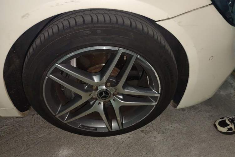 Used Mercedes-Benz S-Class 2018 S 450 L 4MATIC Right Front Wheel Hub