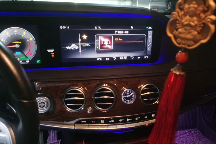 Used Mercedes-Benz S-Class 2019 S 320 L Audio And AC Panel