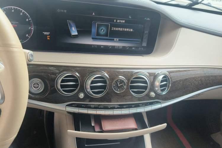 Used Mercedes-Benz S-Class 2019 S 320 L Prestige Edition Audio And AC Panel