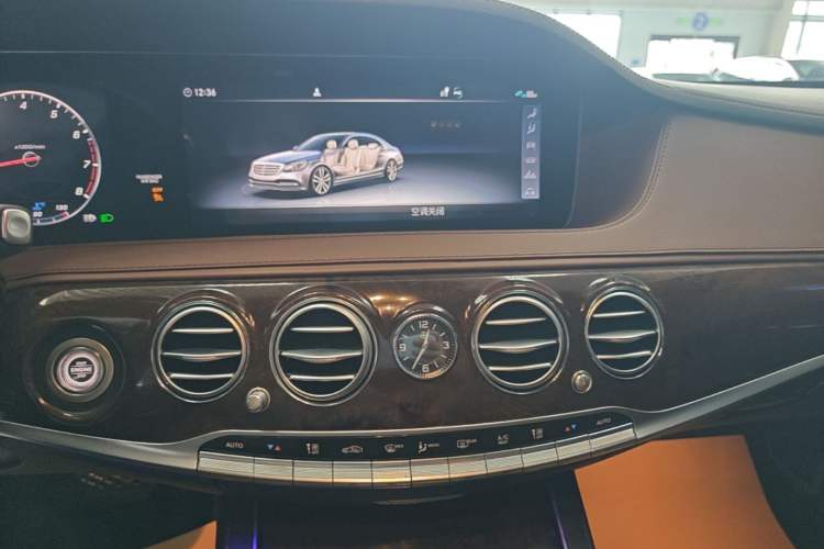 Used Mercedes-Benz S-Class 2019 S 350 L Prestige Model Ultimate Collection Audio And AC Panel