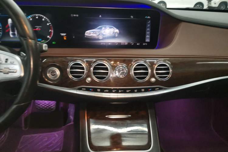 Used Mercedes-Benz S-Class 2019 S 320 L Audio And AC Panel