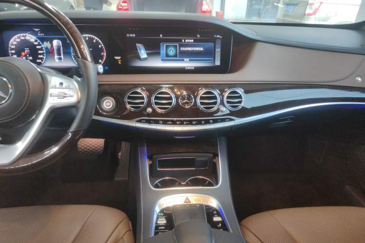 Used Mercedes-Benz S-Class 2019 S 350 L Executive Edition Audio And AC Panel