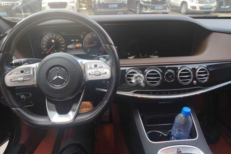 Used Mercedes-Benz S-Class 2019 S 450 L 4MATIC Exclusive Edition Audio And AC Panel