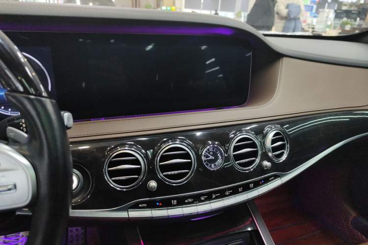 Used Mercedes-Benz S-Class 2019 S 450 L 4MATIC Audio And AC Panel