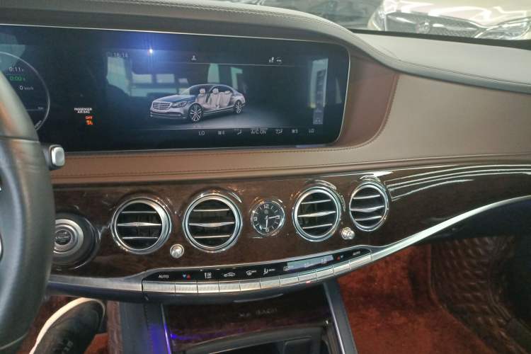 Used Mercedes-Benz S-Class 2019 S 320 L Audio And AC Panel