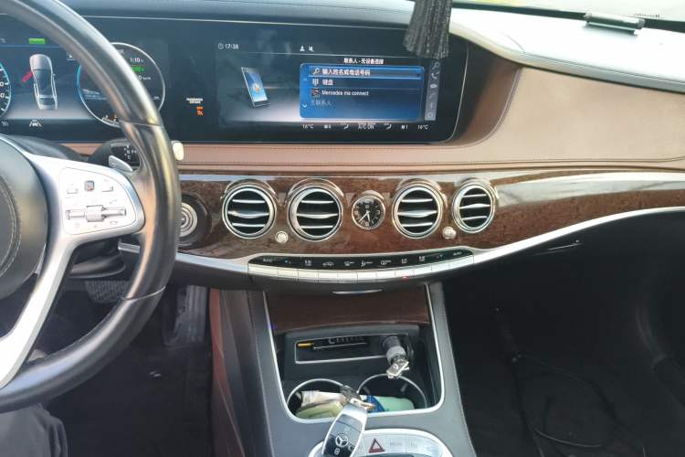 Used Mercedes-Benz S-Class 2019 S 320 L Audio And AC Panel